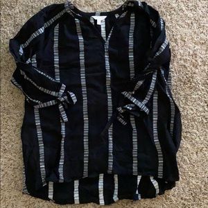 A glow maternity blouse